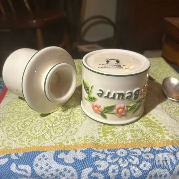 Classic ceramic Butter Bell, raised painted wording BUTTER in French & English - Picture 6 of 12